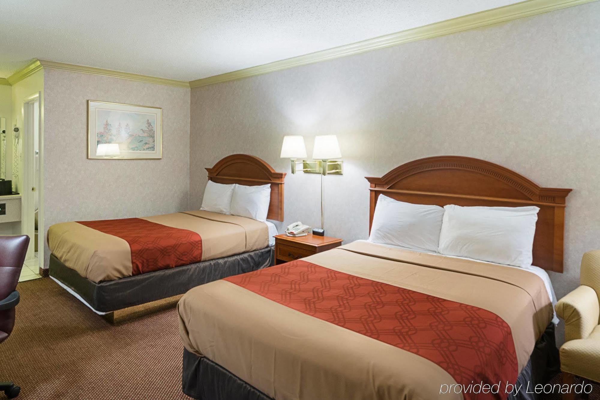 Travel Inn New Castle Airport Extérieur photo