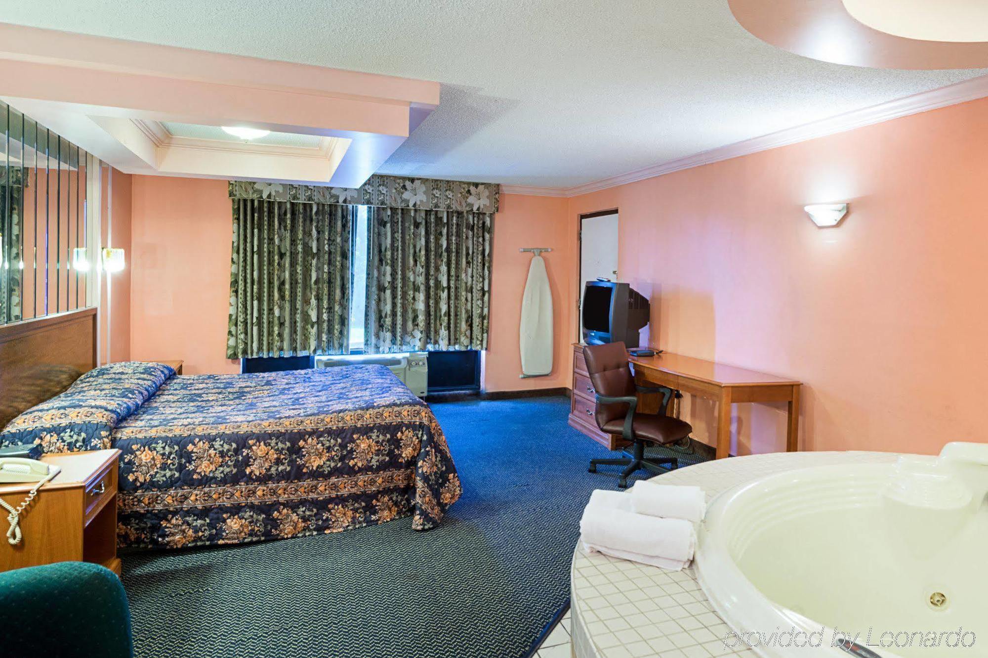 Travel Inn New Castle Airport Extérieur photo